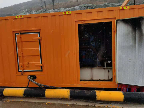 华龙发电机出租 柴油发电机组电压低报警怎么办？